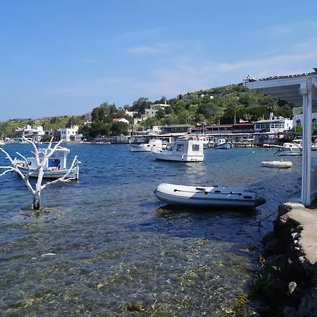 Guemuesluek Village Gümüşlük